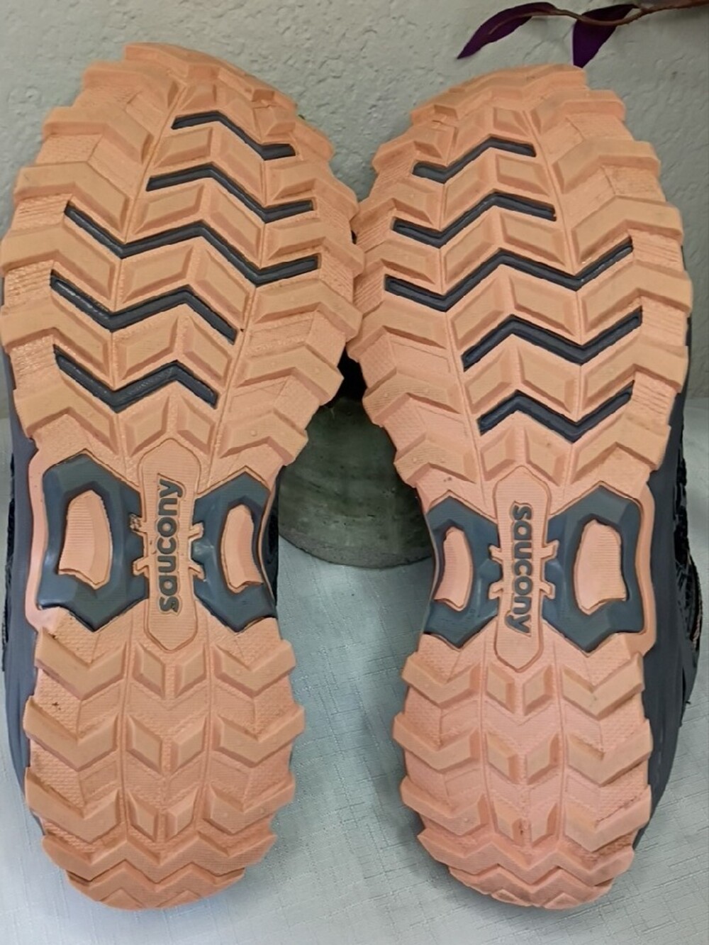 Saucony Excursion TRb Women's Black & Peach Trail Runners Size 10W - Picture 9 of 13